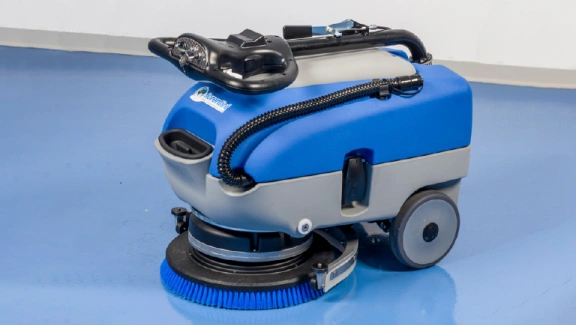 EXTRÊMEMENT COMPACTE